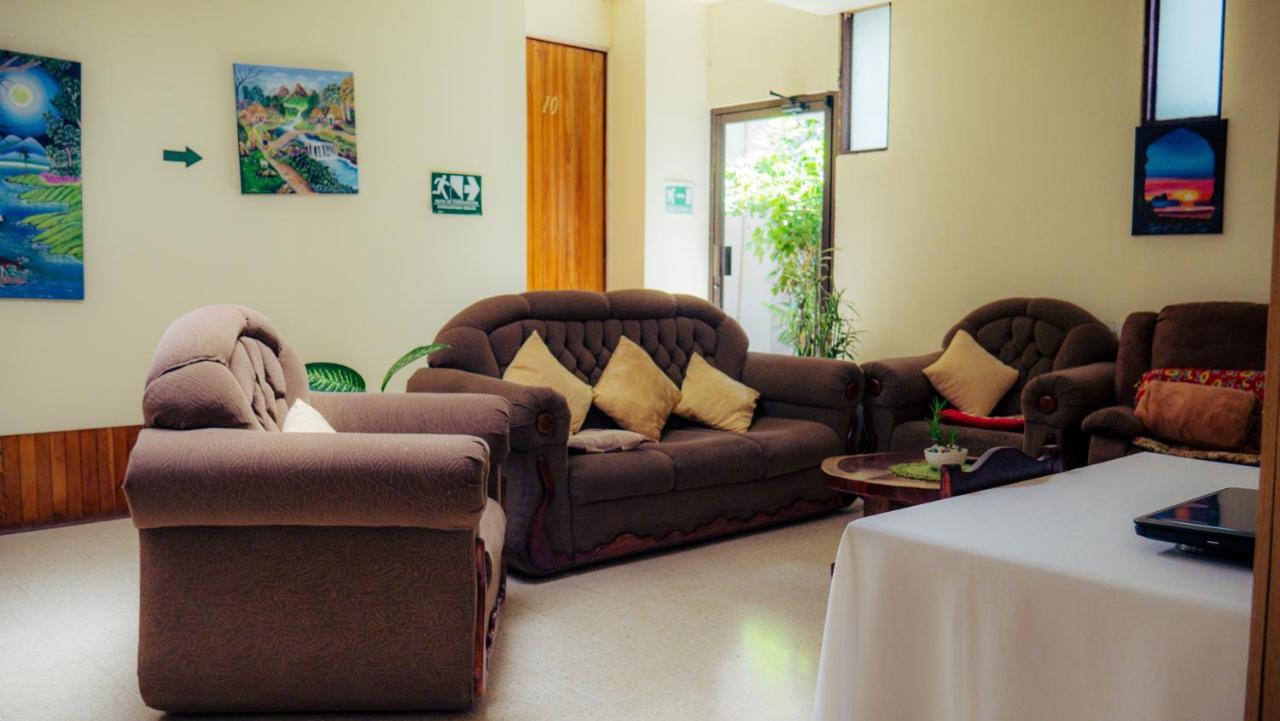 Monte Los Lirios Lodge Monteverde Bagian luar foto
