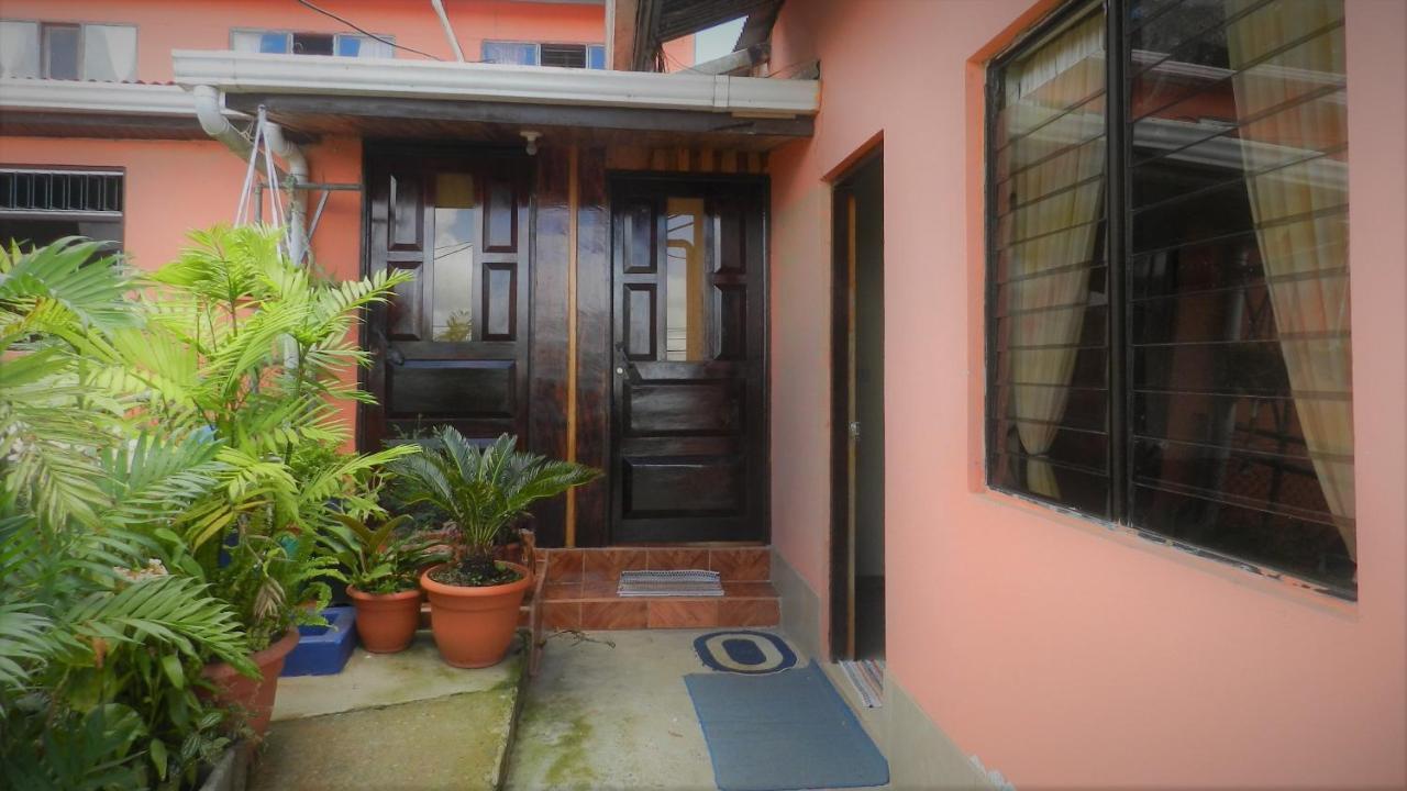 Monte Los Lirios Lodge Monteverde Bagian luar foto