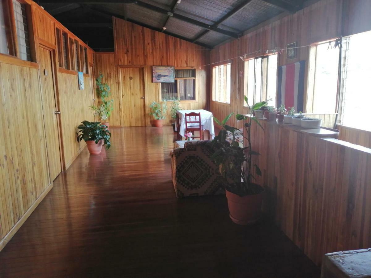 Monte Los Lirios Lodge Monteverde Bagian luar foto